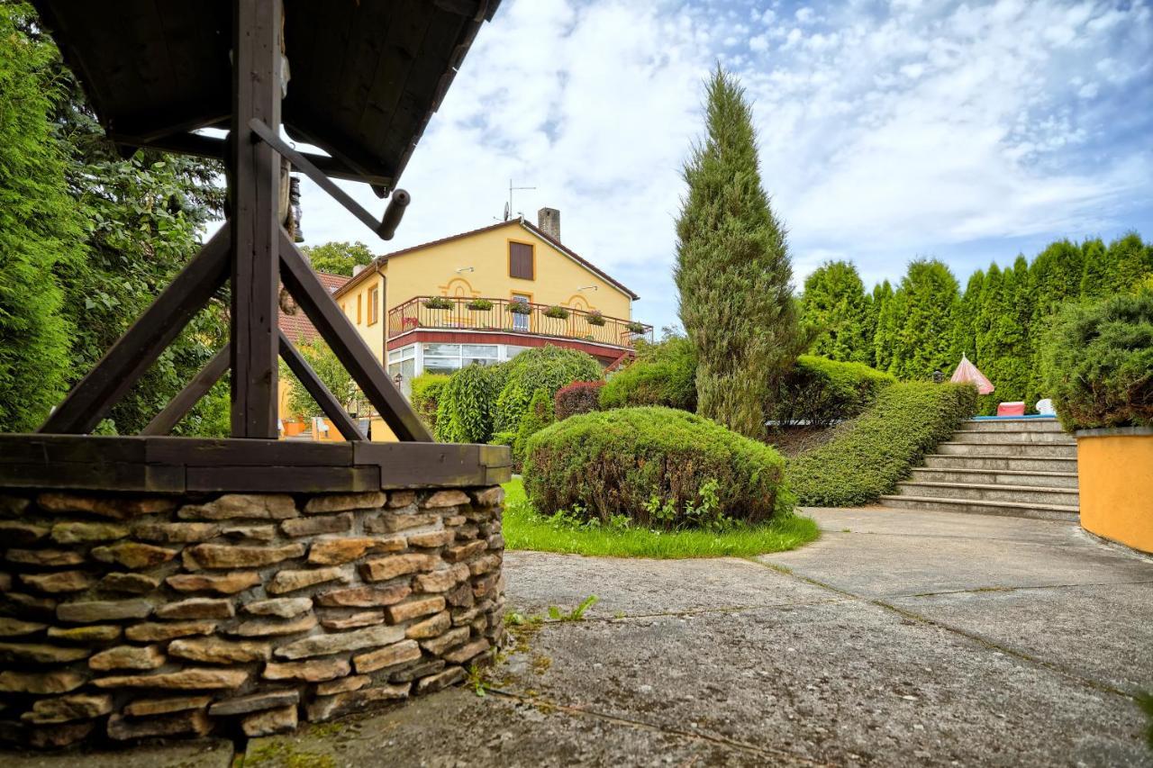 Penzion Pod Zvonem Nicov  Exterior photo